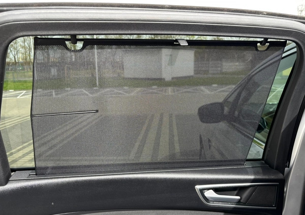 Ford S-Max cena 49900 przebieg: 235000, rok produkcji 2015 z Szczecin małe 781